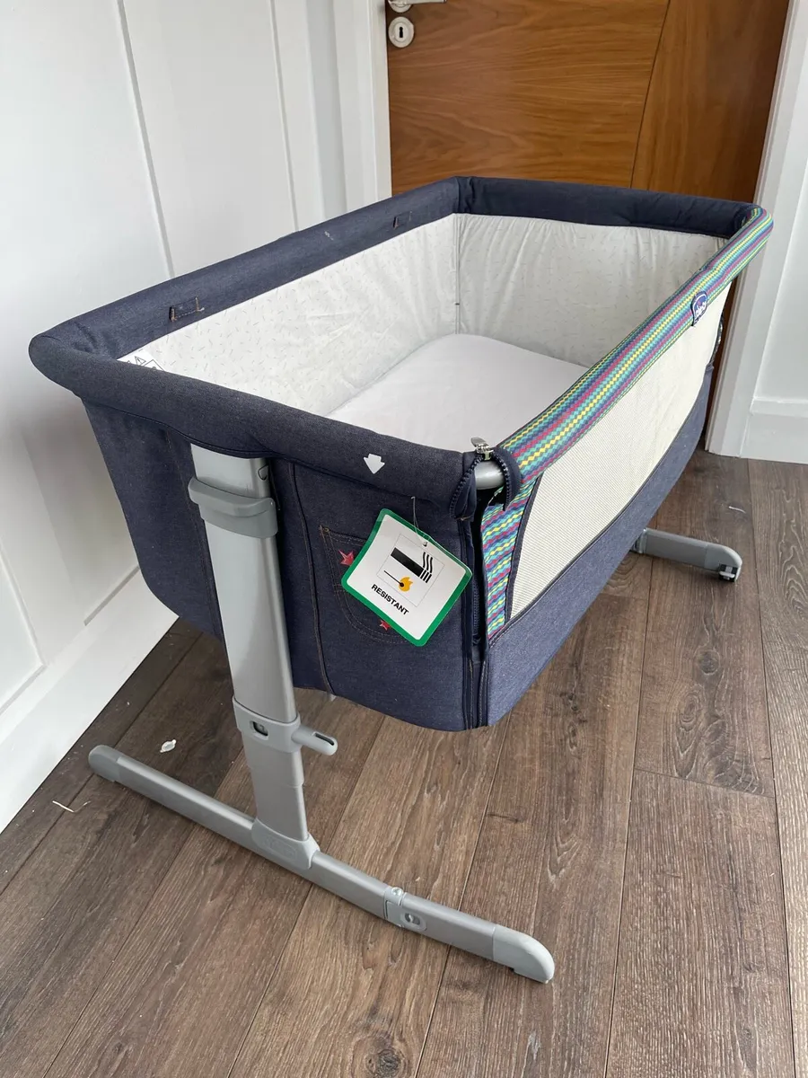 Chicco next2me crib - Image 1