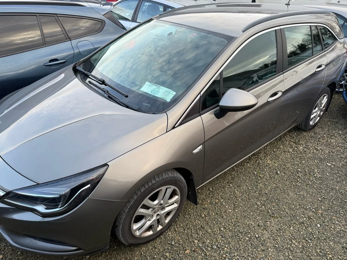 2017 opel Astra diesel - Image 2