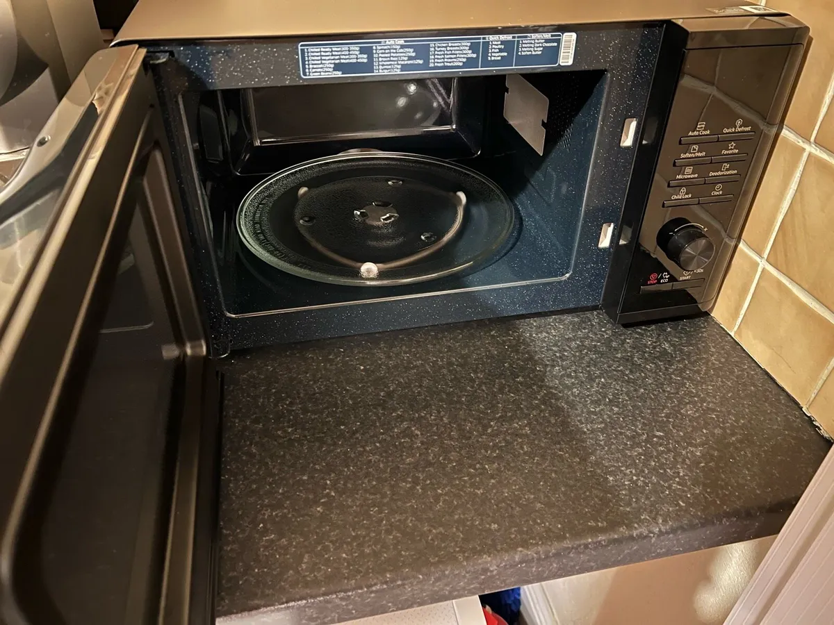 Microwave Samsung 23L 800W - Image 3