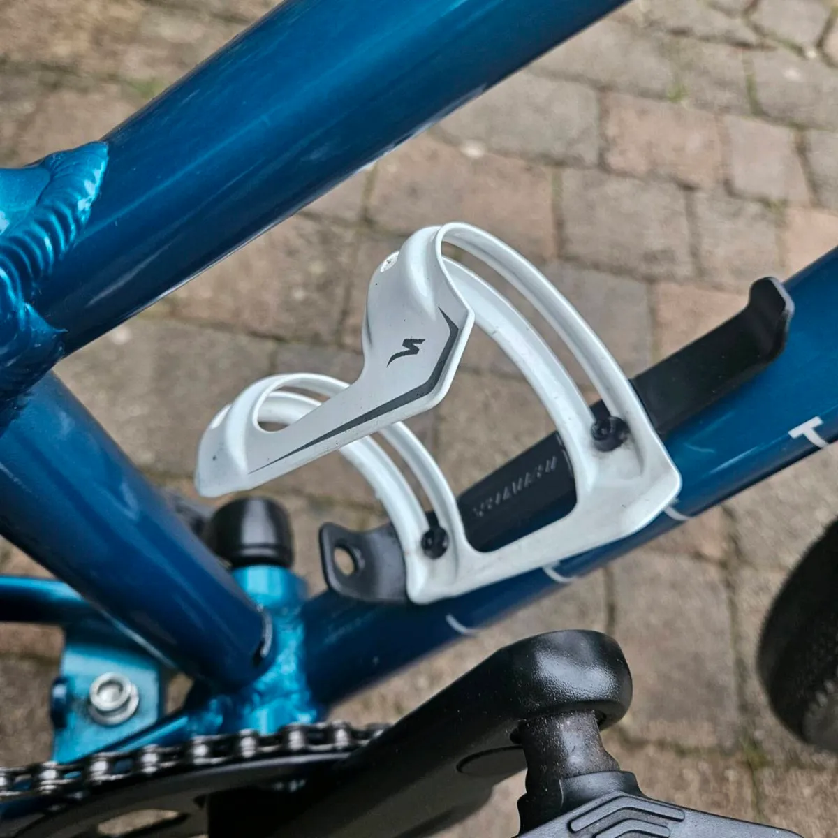 Specialized Jett 24 Kids Bike - Gloss Teal - Image 4