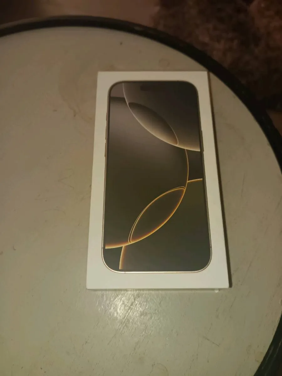 iPhone 16 pro - Image 1