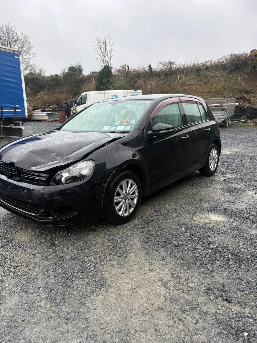 2012 golf 1.2 petrol automatic - Image 2
