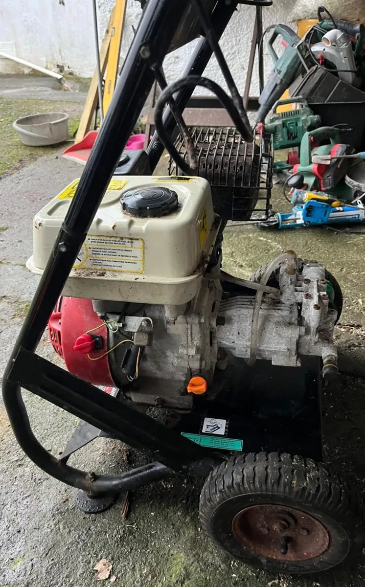 Petrol Power Washer 2200 psi - Image 4