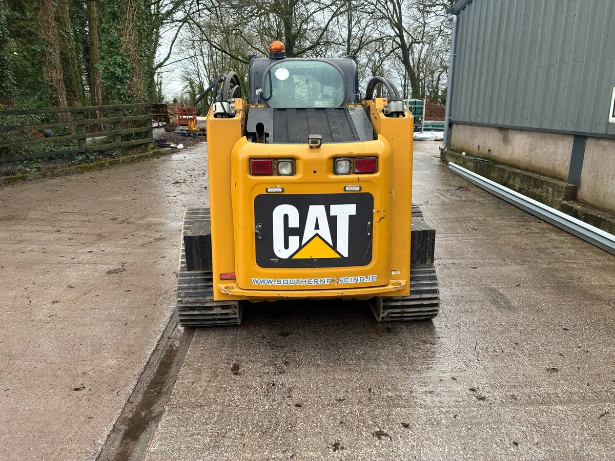 Caterpillar skid steer - Image 4