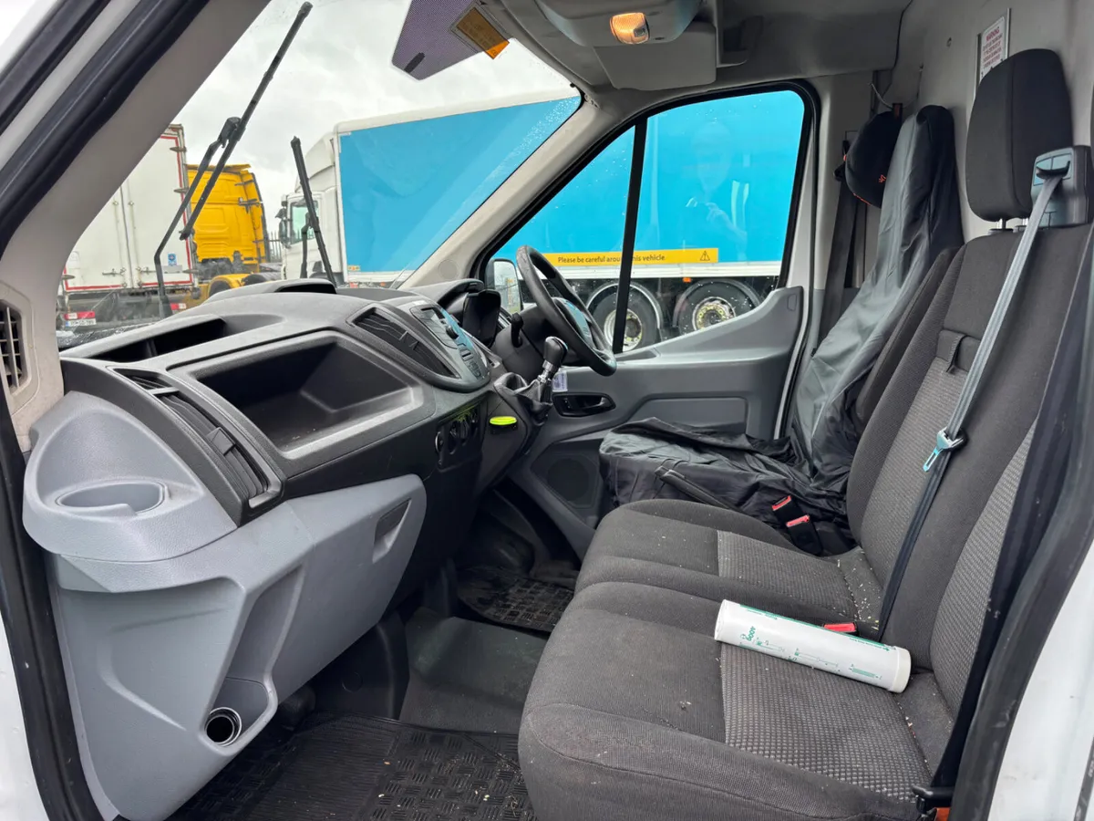 2015 transit 3.5 ton cherry picker 13 meter hoist - Image 4