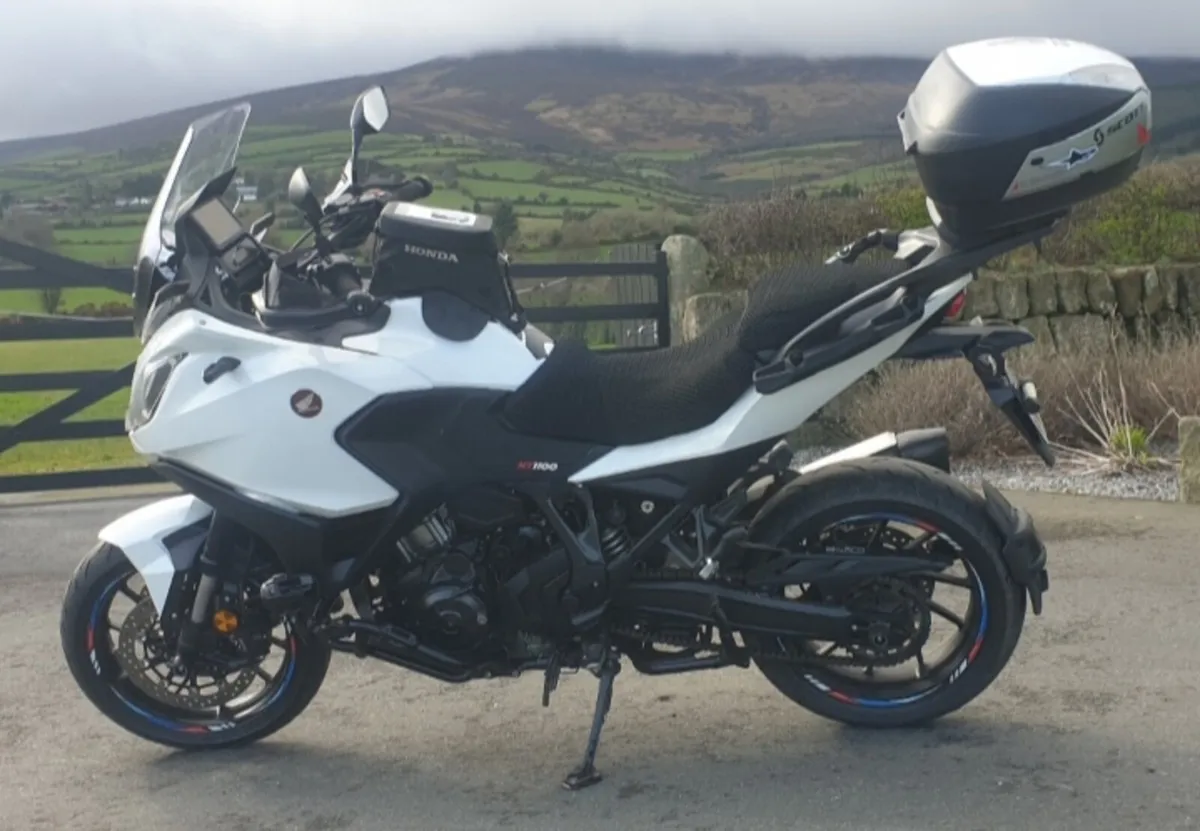 Honda NT 1100 DCT Year 2022 - Image 2