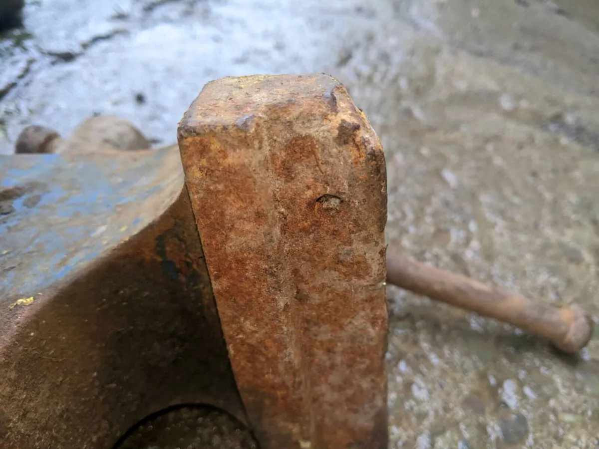 Record No.6 vice - Image 3