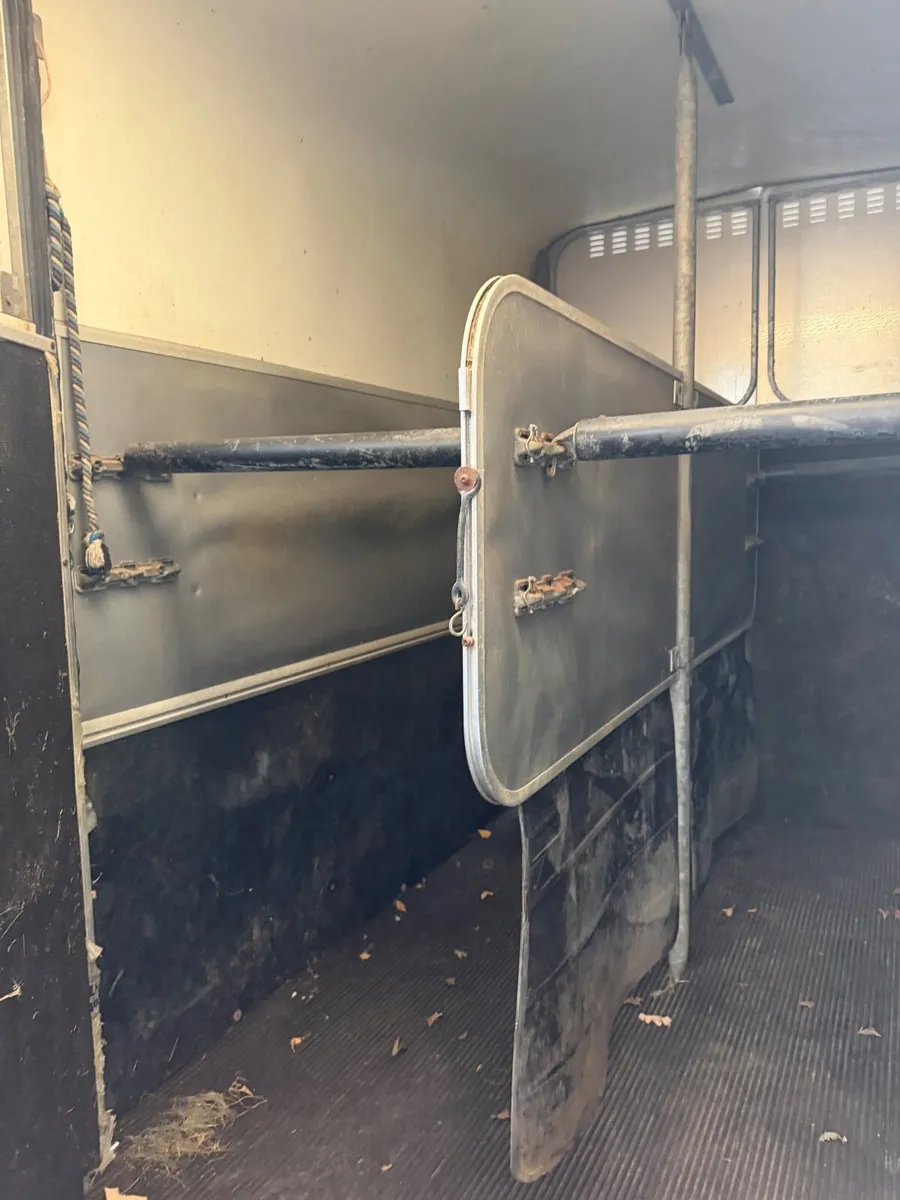 Ifor Williams 510 horse box - Image 4