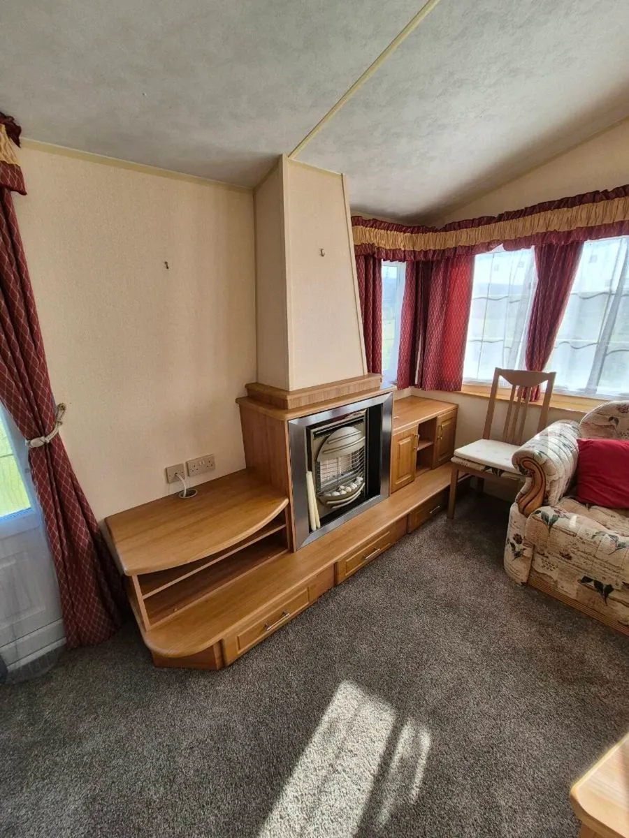 2 Bedroom Mobile Home - Image 4