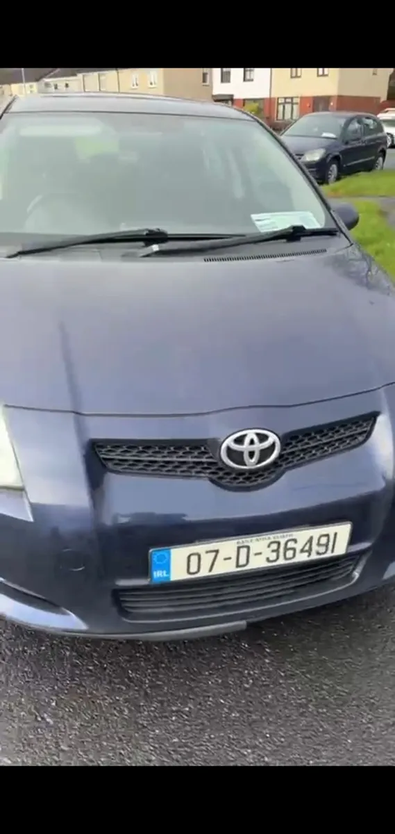 Toyota auris nct and tax 1.4 - Image 3