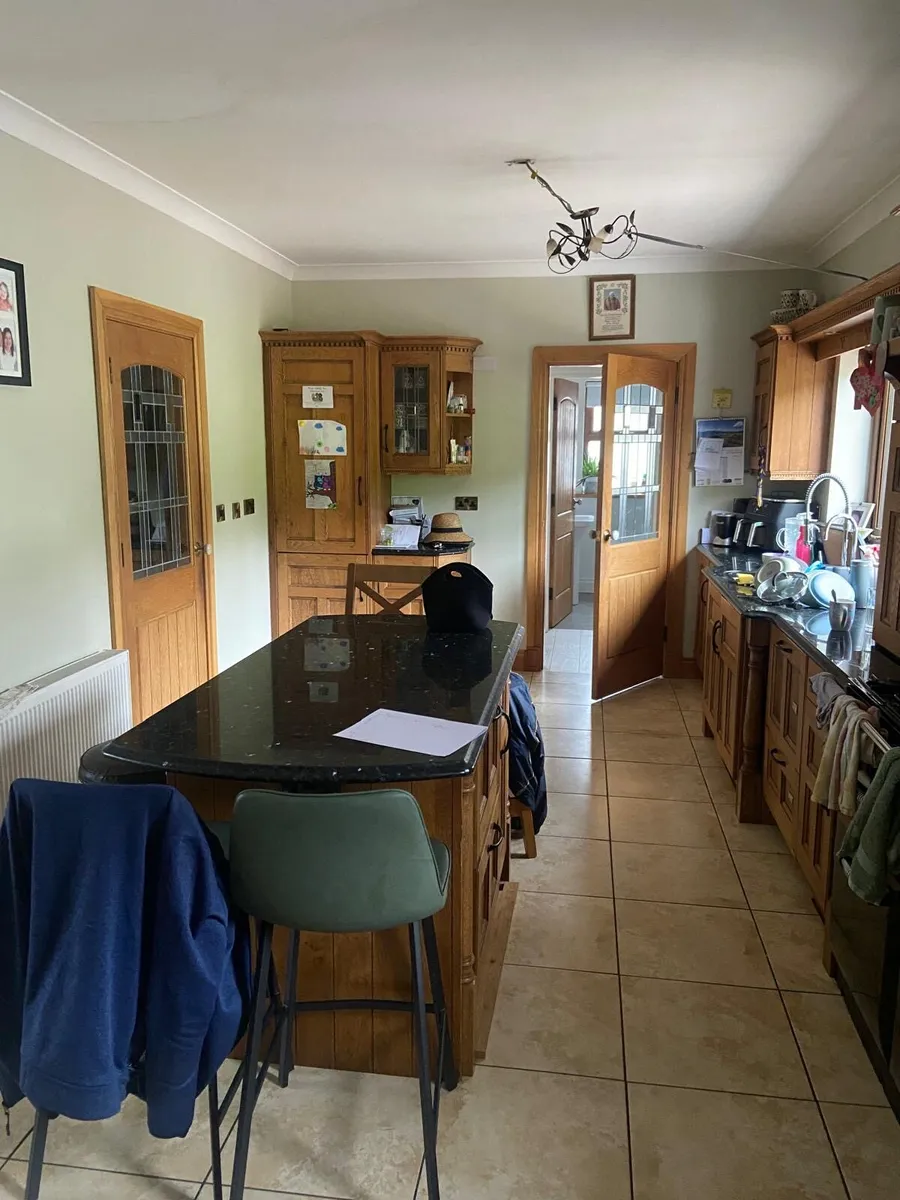 Oak kitchen - Image 2