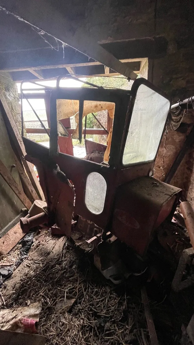 International B414 Parts - Image 2