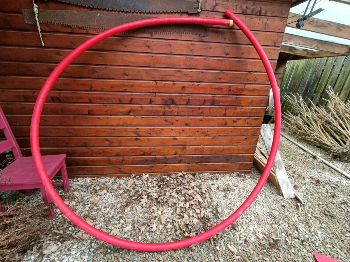 Red ducting pipe - Image 1