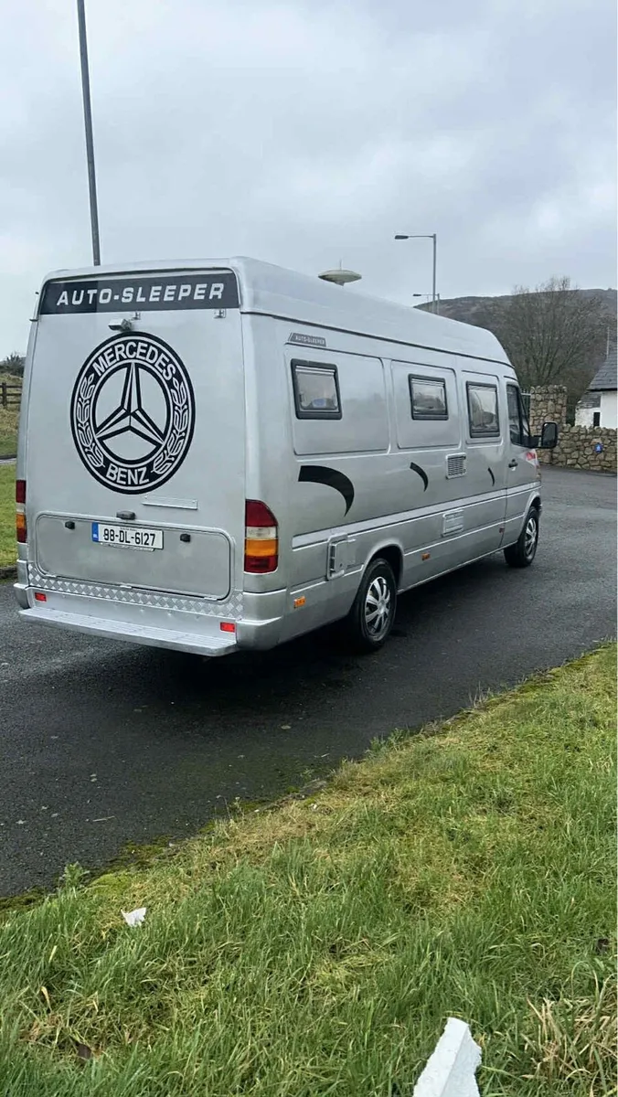 Mercedes-Benz 310D Auto Sleeper fix bed - Image 2