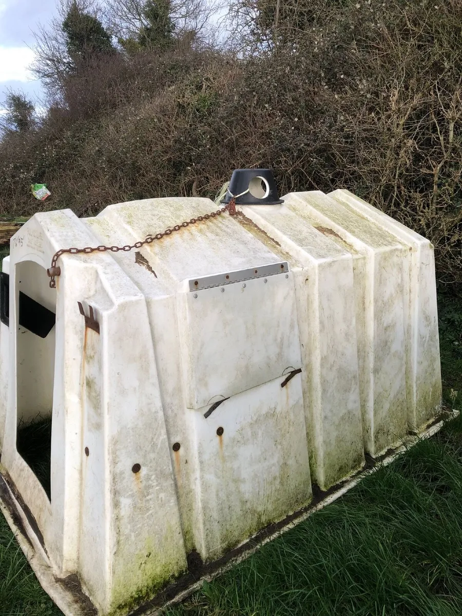 Calf hutch - Image 4