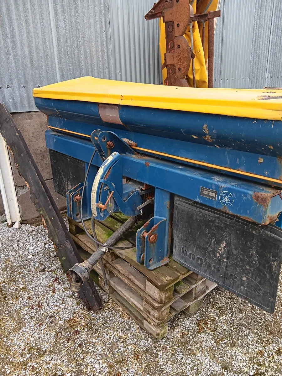 Bogballe fertiliser spreader - Image 2