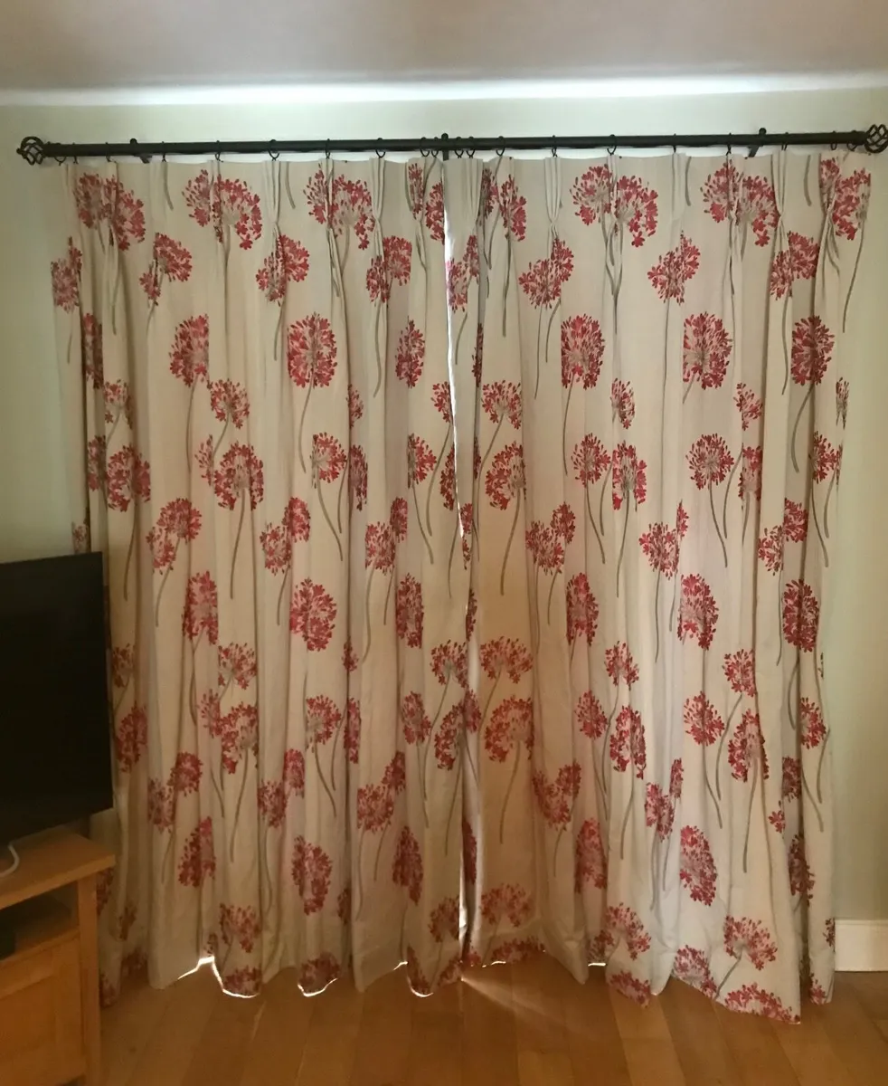 Curtains - Image 1