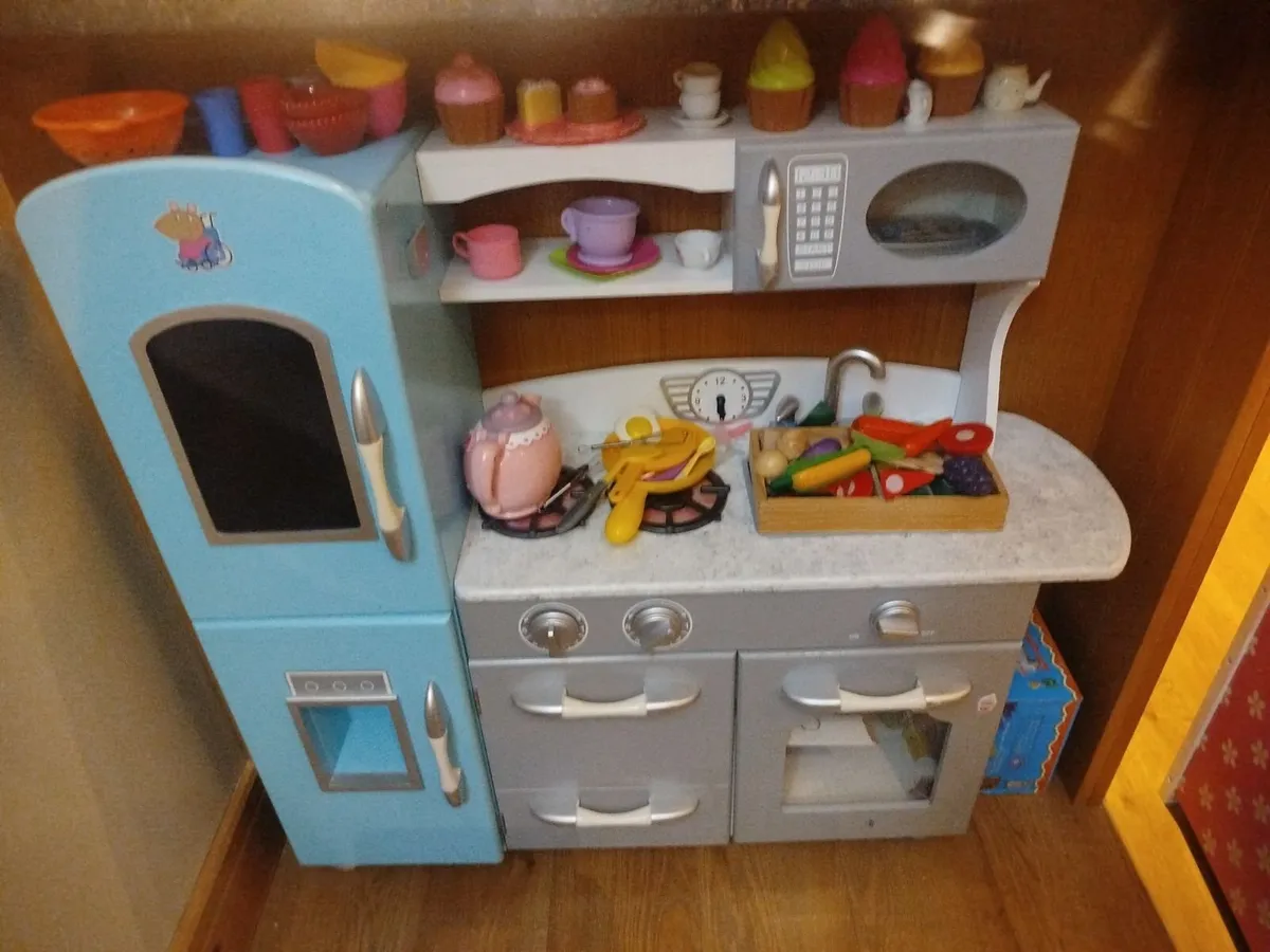 Toy Kitchen with accessories - Image 1