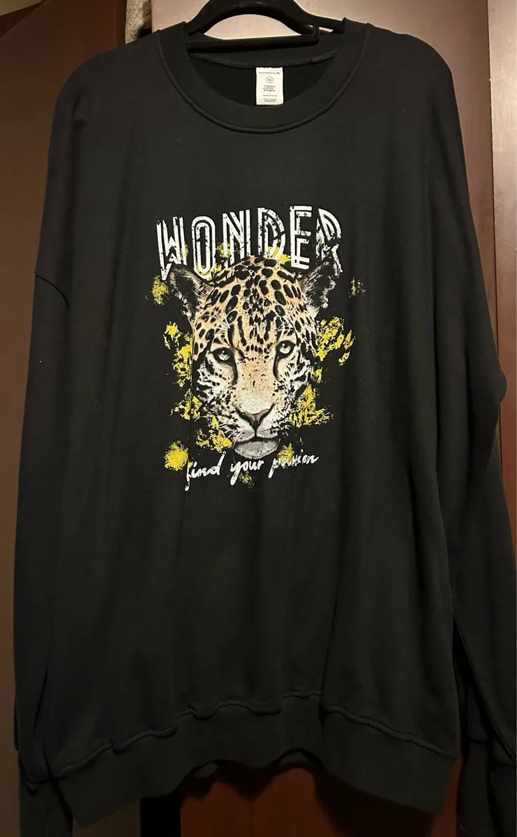 Wonder Cru sweater - Image 2