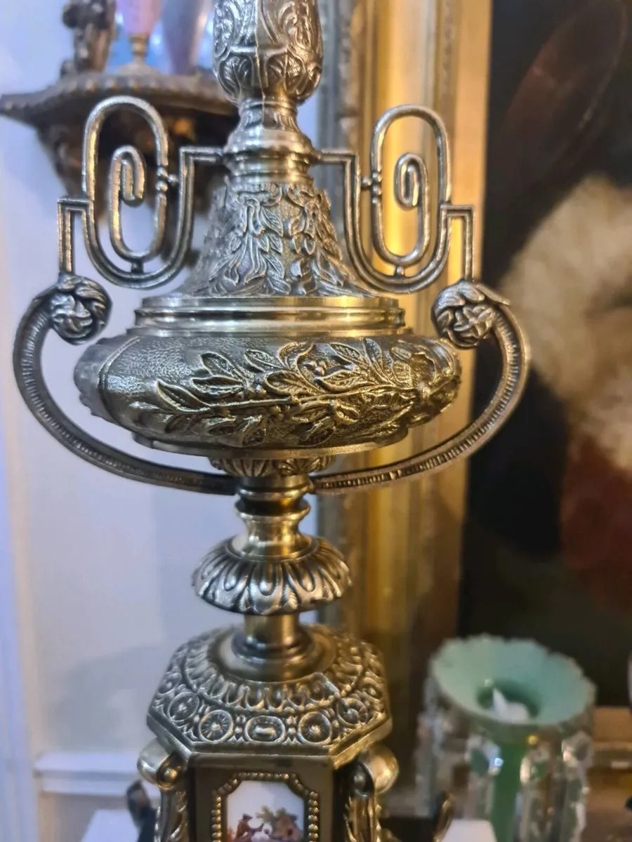 Large heavy French lamp - Image 2