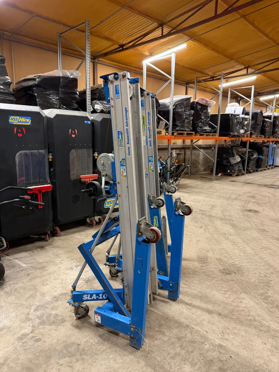 Genie SL Stackers - Image 1