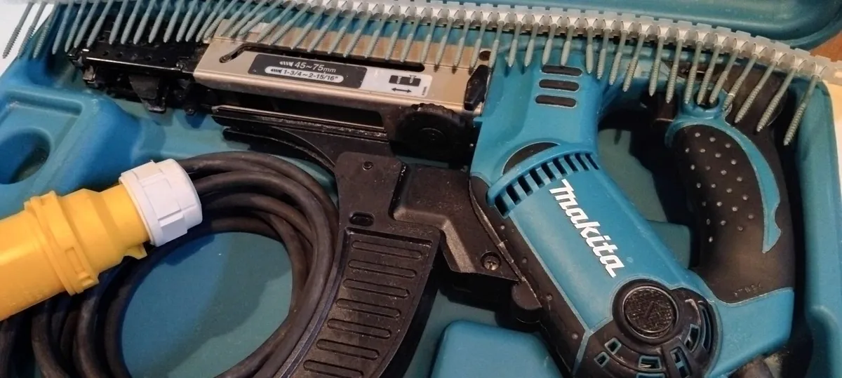 Makita 6844 Autofeed 110v - Image 4