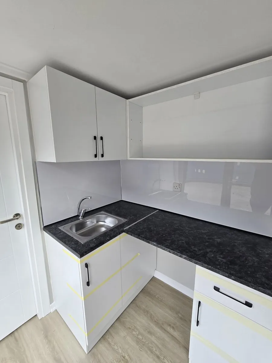 Modular living , guest room, garden office - Image 4