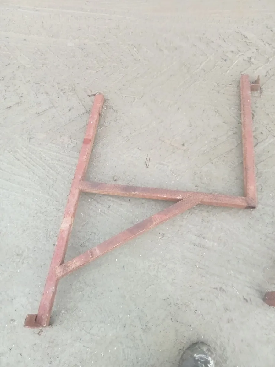 Scaffolding jibs - Image 1