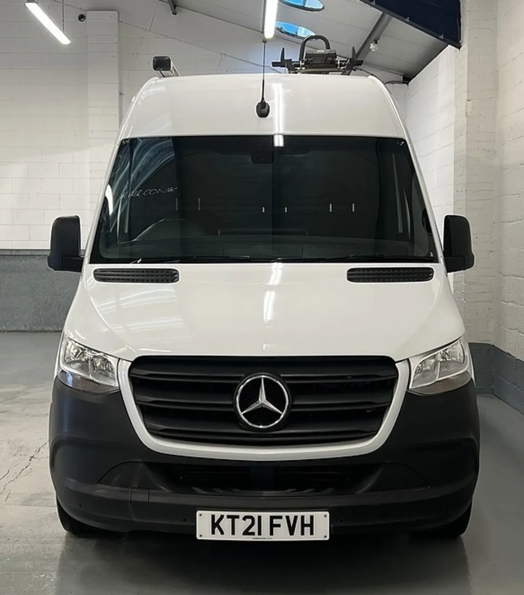 2021 Mercedes-Benz Sprinter Medium Roof Panel Van - Image 4