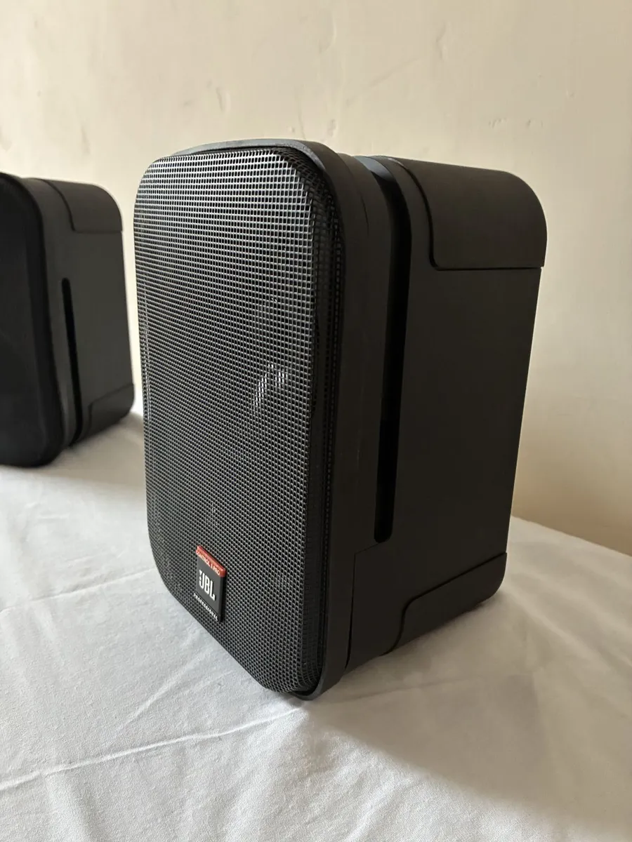 Speakers, Amp and Speaker stands - Image 2