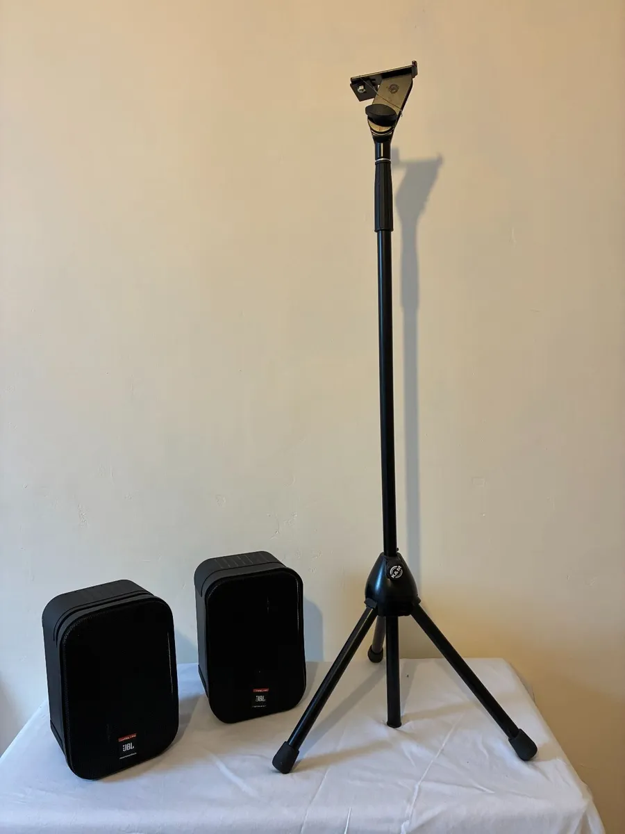 Speakers, Amp and Speaker stands - Image 4