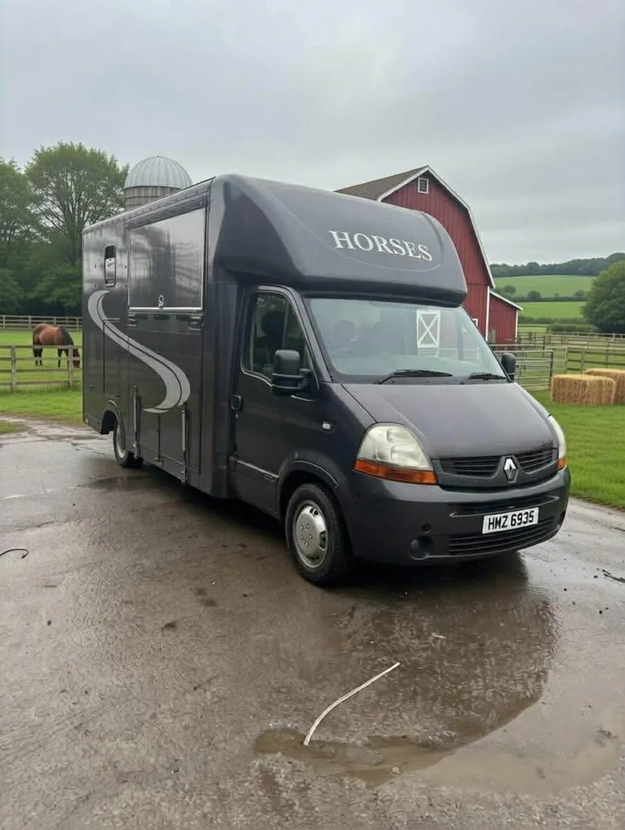 2008 Horse lorry - Image 1