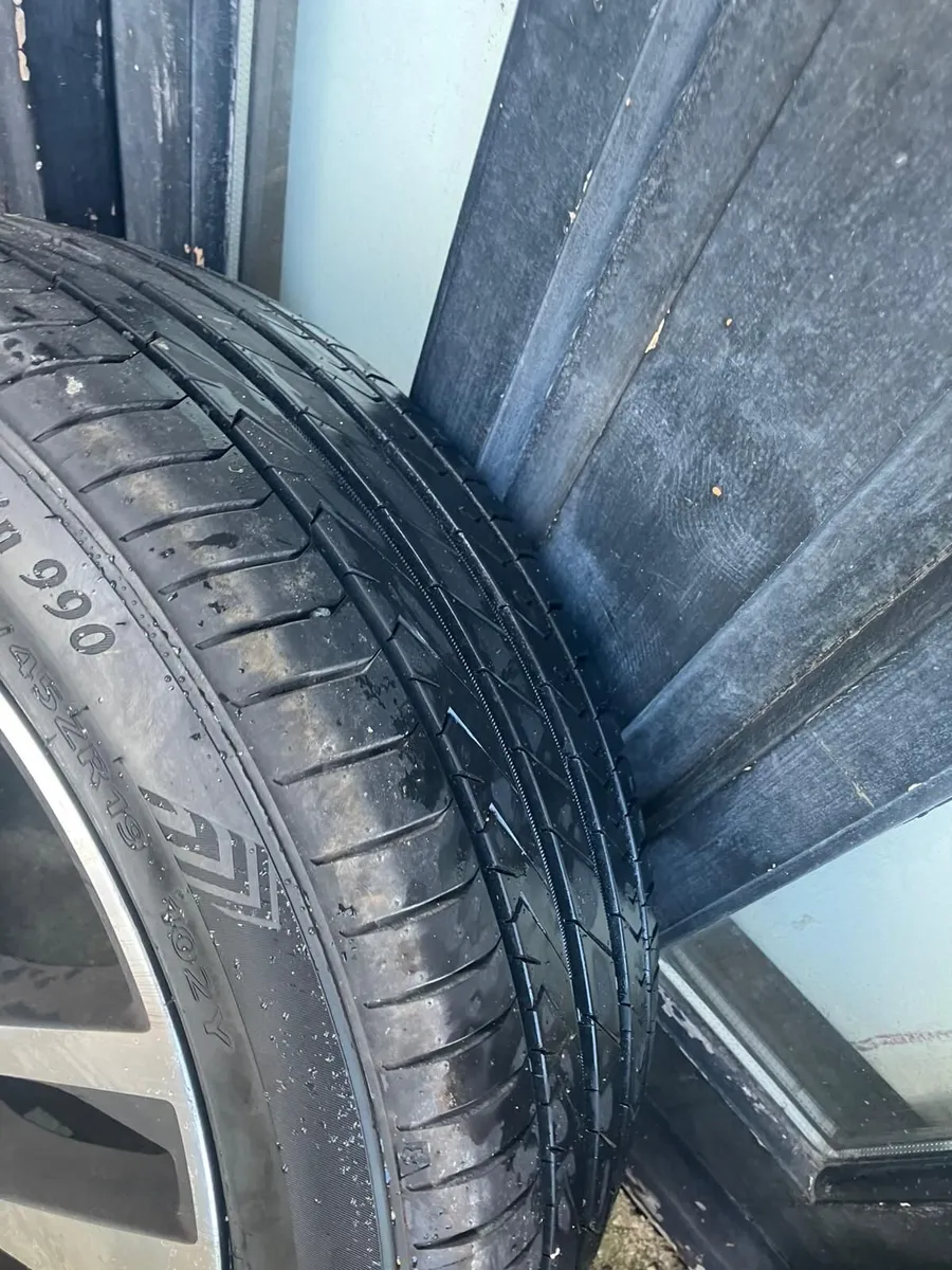 AUDI A6 GENUINE alloys wheels 245/45/19 NEW TYRES! - Image 4