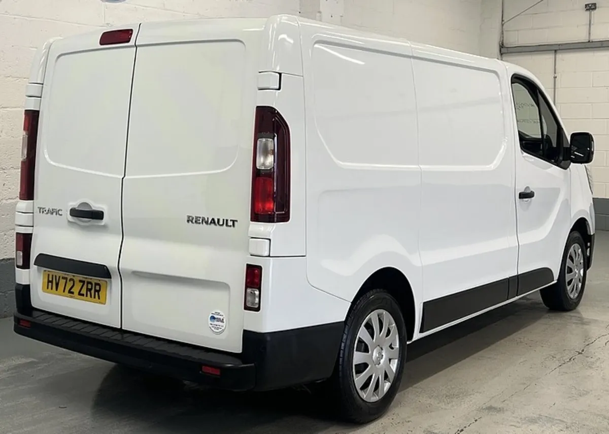 2023 Renault Trafic Panel Van - Image 1