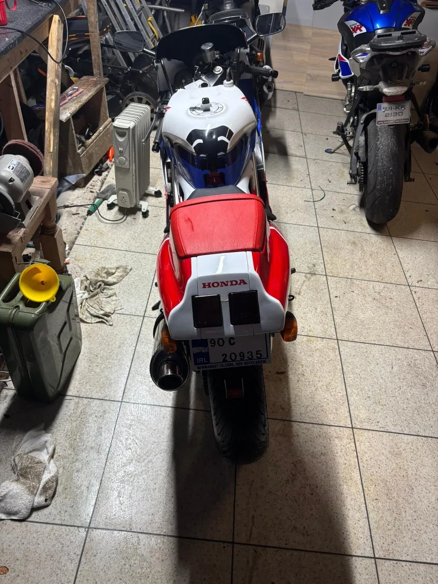 Honda vfr 400 r nc30 - Image 3