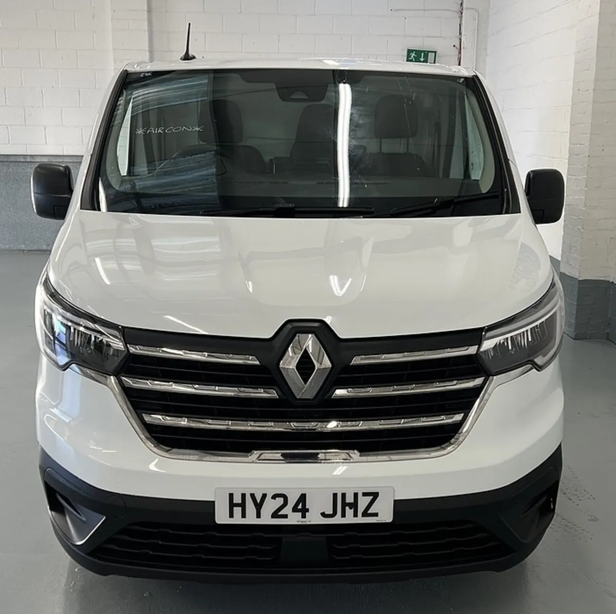 2024 Renault Trafic Panel Van - Image 4