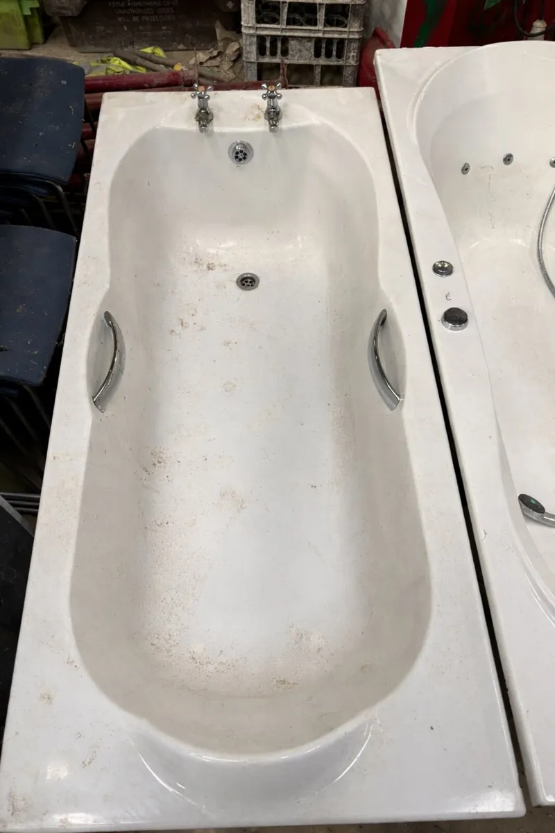 Basic Jacuzzi Bath, Standard Bath + Sinks - Image 2