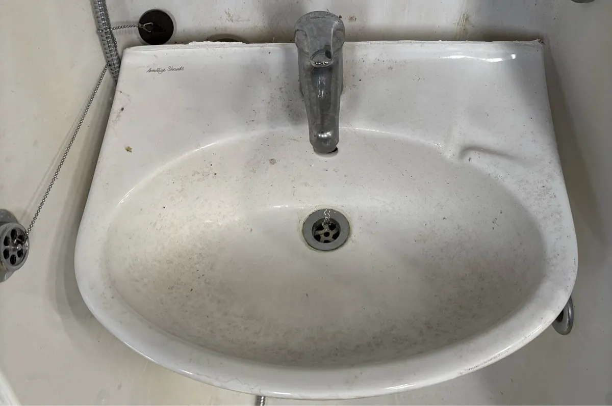 Basic Jacuzzi Bath, Standard Bath + Sinks - Image 4