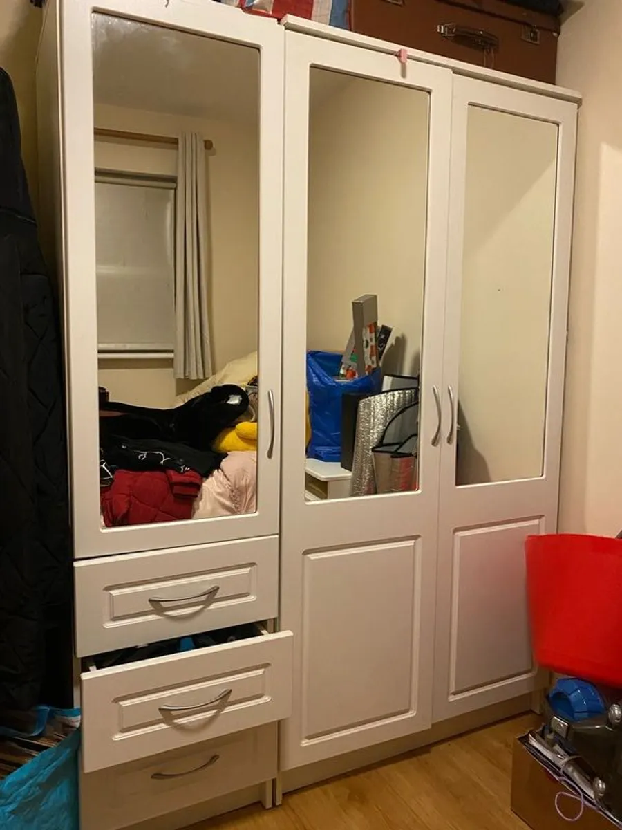 Wardrobe Set - Image 1