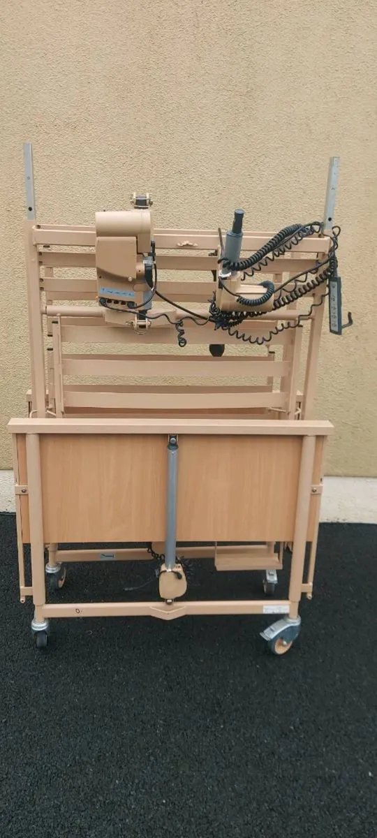 Medical beds - Image 4