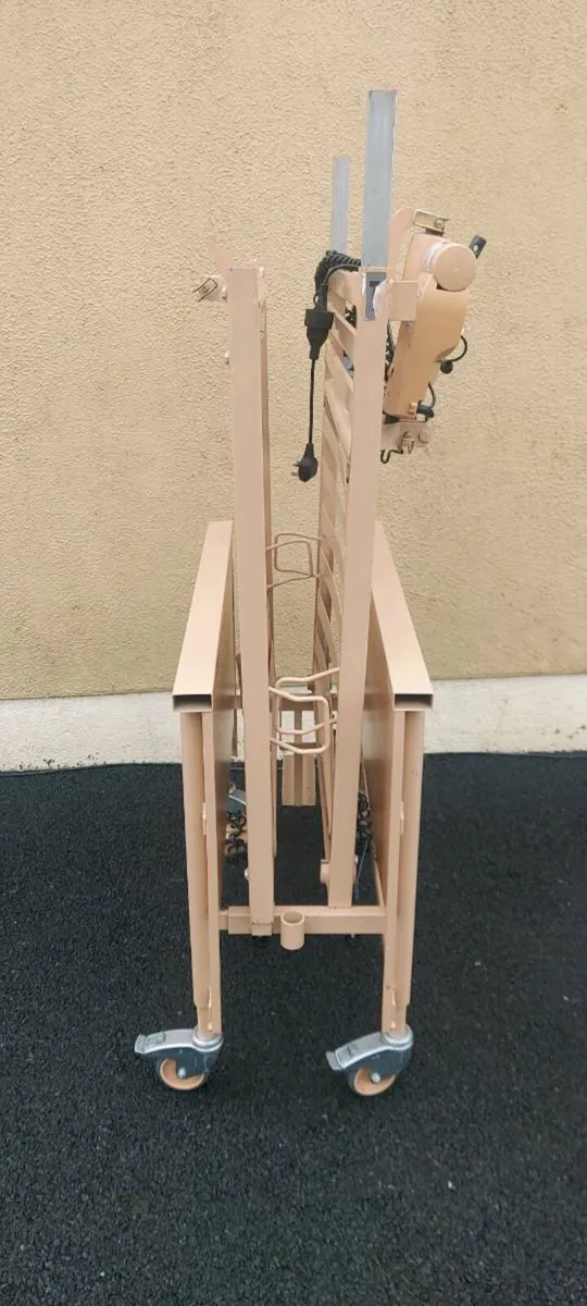 Medical beds - Image 3