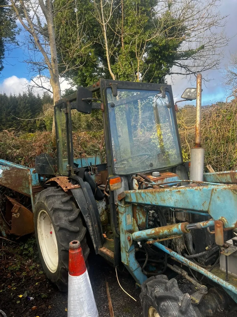 Hinomoto E2304 with back actor - Image 2