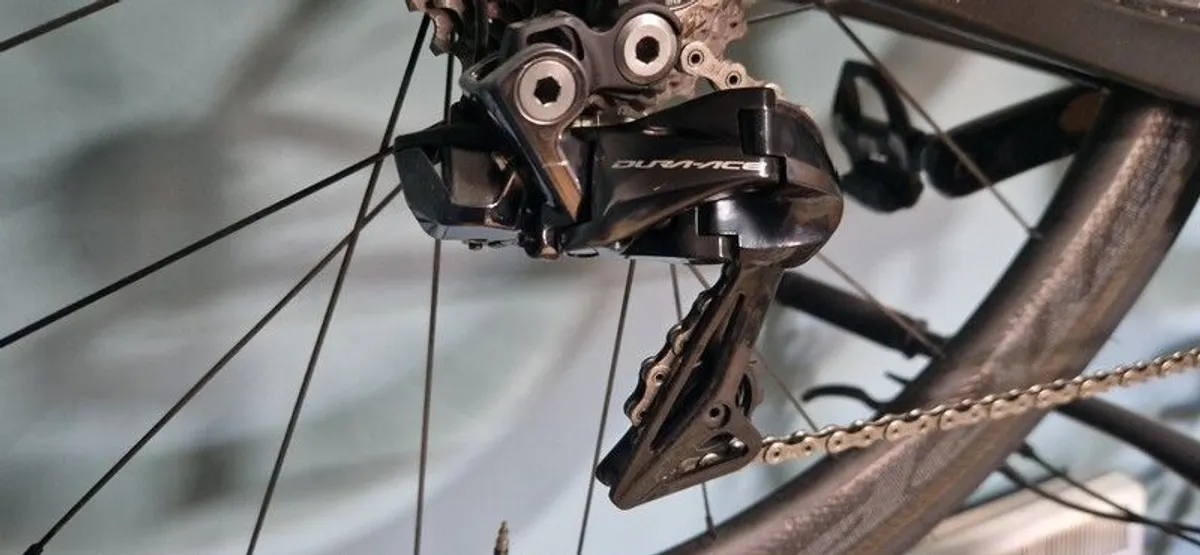 Canyon Aeroad CFSLX 9 Ltd Size Medium - Image 3