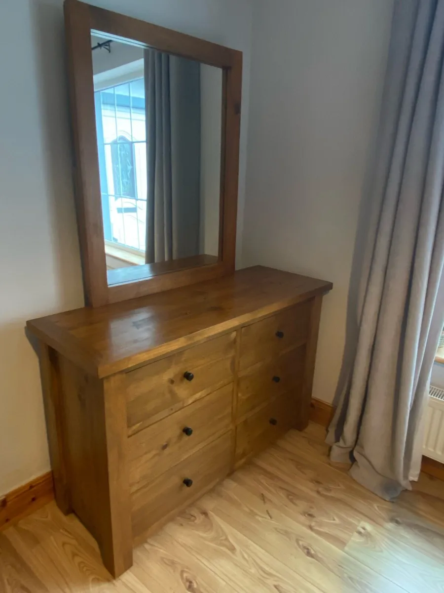 Bedroom furniture - Image 4