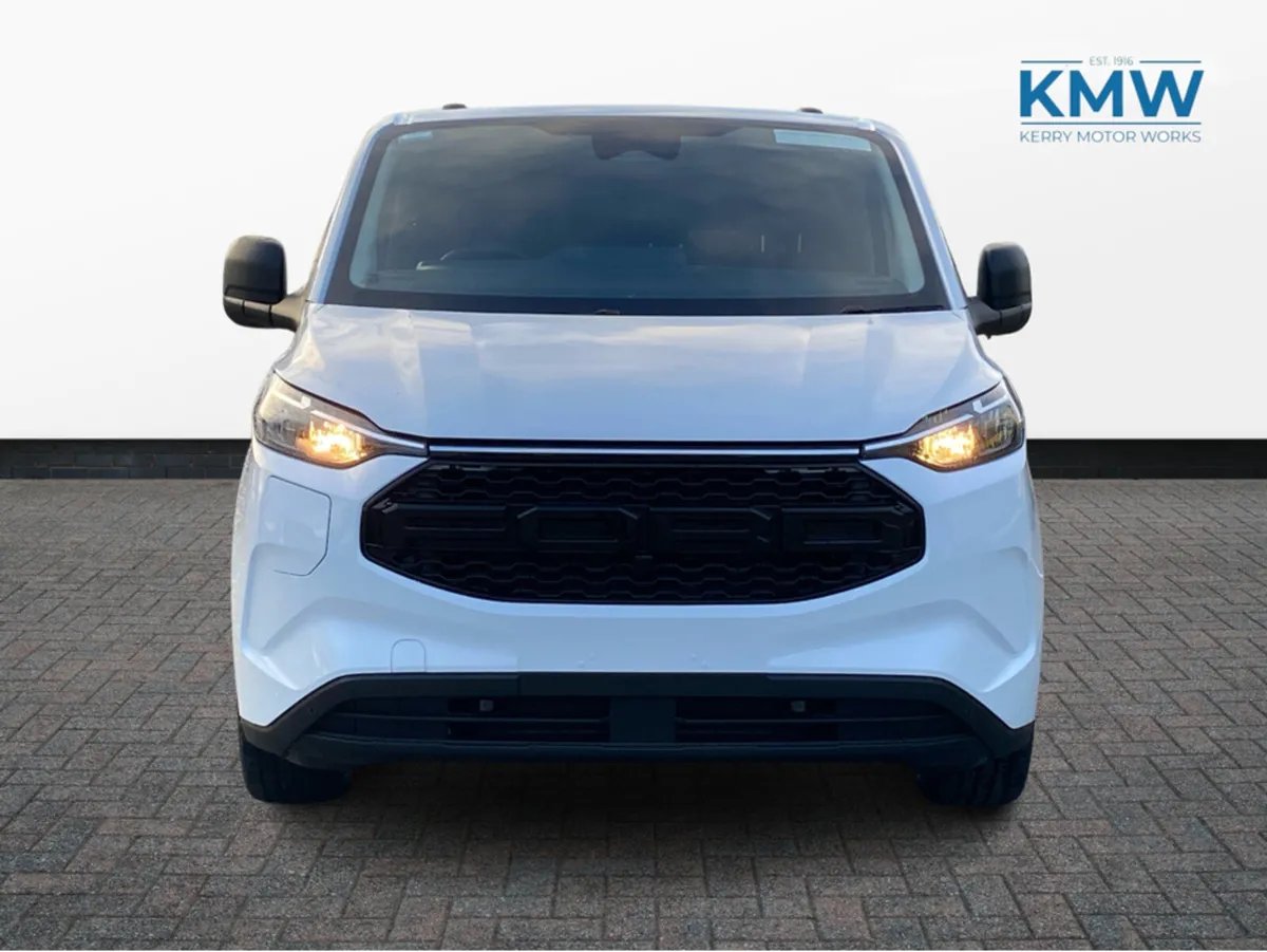 Ford Transit Custom 2.5 LWB Crew-Cab Automatic..Hi - Image 2