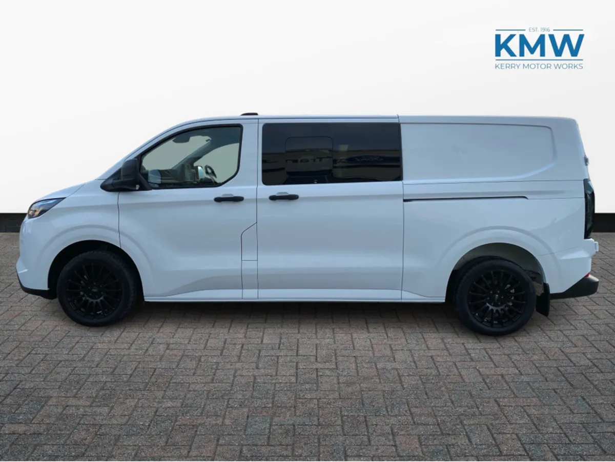 Ford Transit Custom 2.5 LWB Crew-Cab Automatic..Hi - Image 4