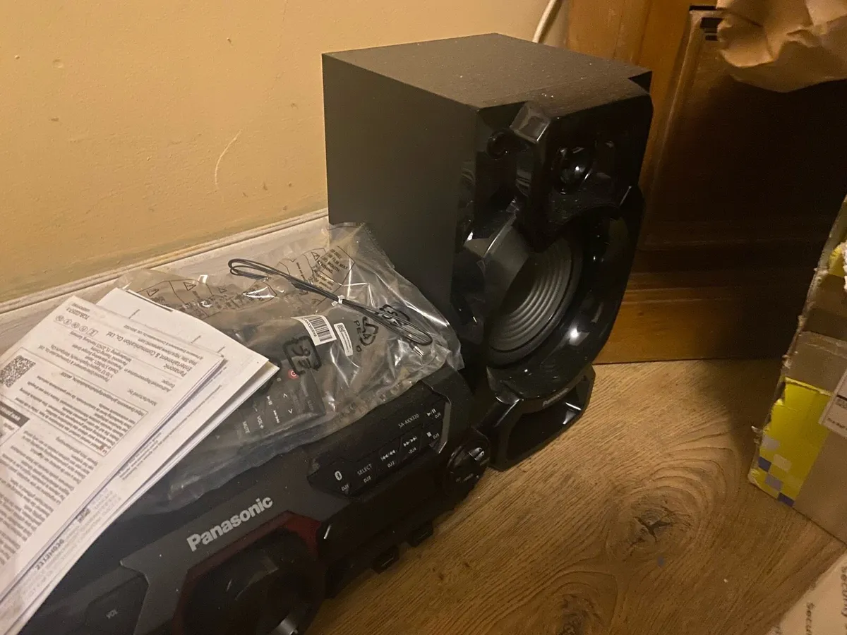 Panasonic home stereo radio/cd player - Image 3