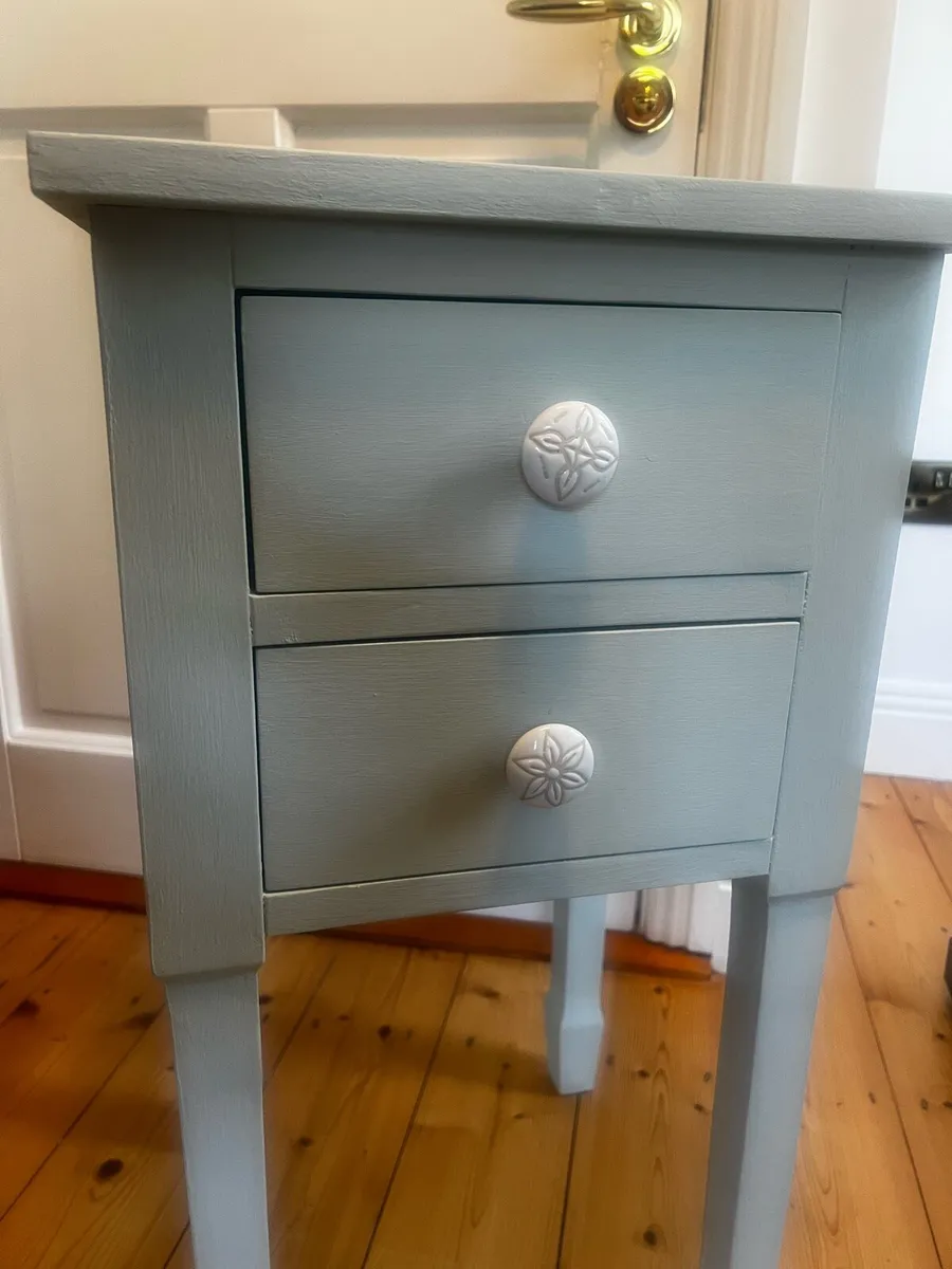 Side locker - Image 1