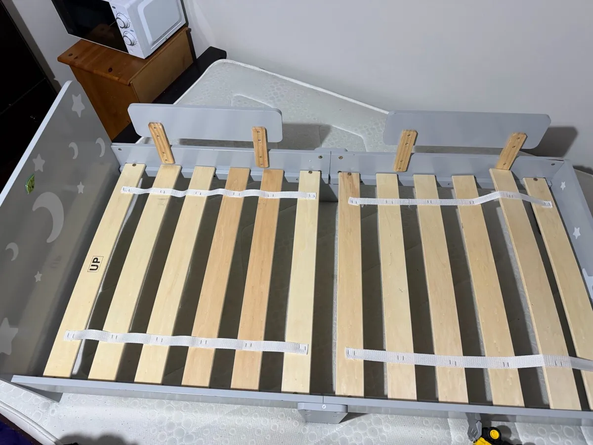 Toddler bed - Image 2