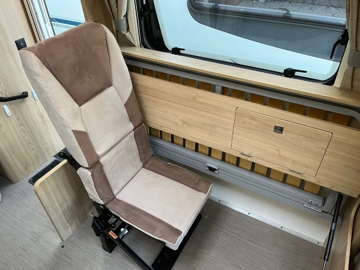 Camper van - Image 3